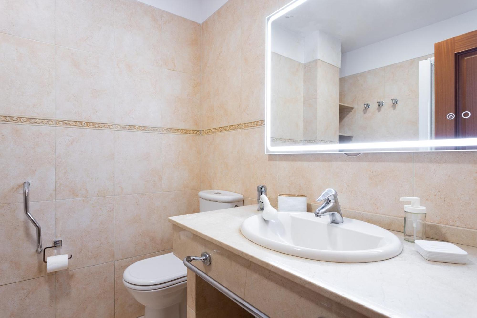 Home2Book Design & Luminous Apt Santa Cruz Center מראה חיצוני תמונה